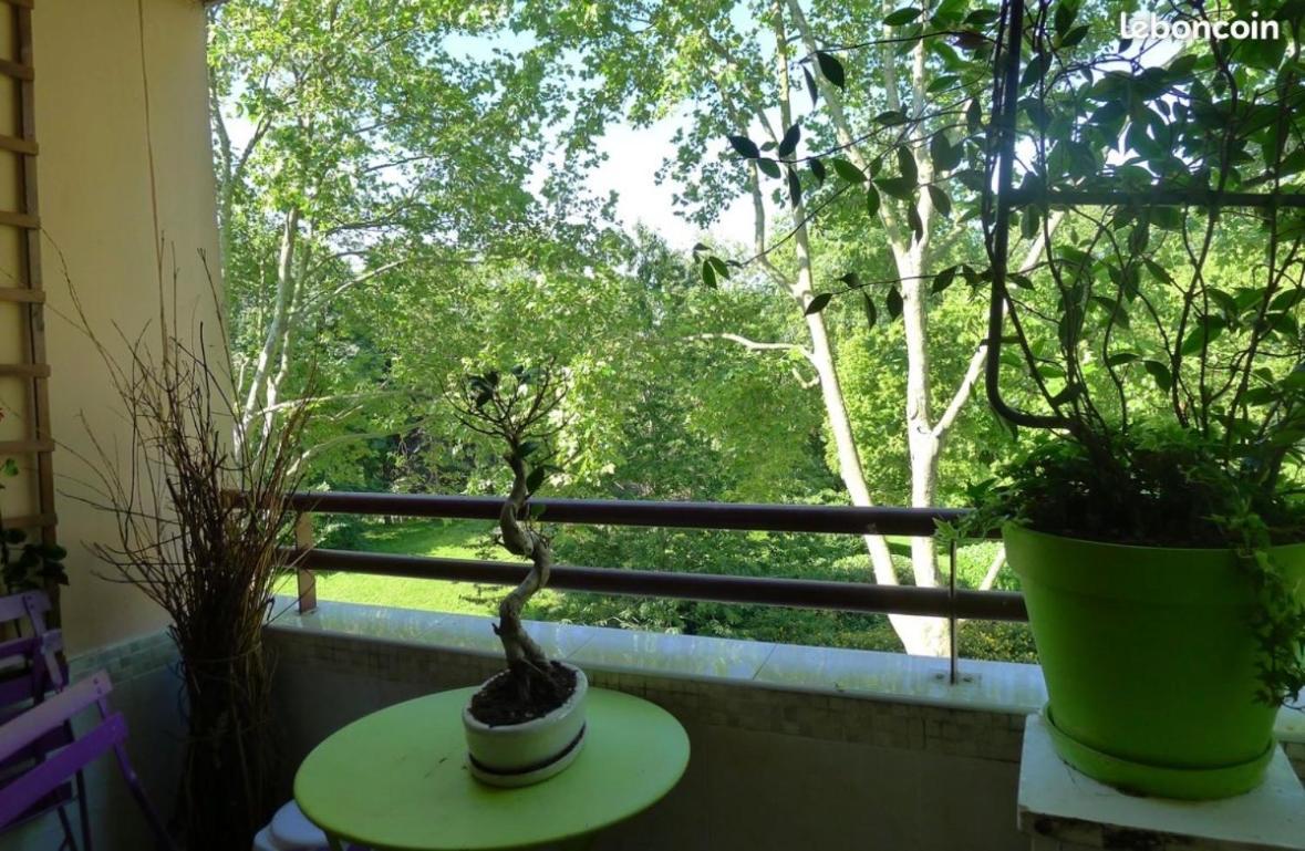 F3 Avec Balcon 5 Min Gare Sqy Et Parking Gratuit Apartment Guyancourt Bagian luar foto