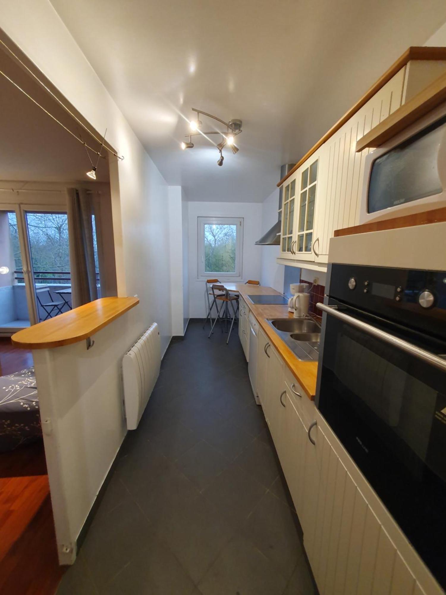 F3 Avec Balcon 5 Min Gare Sqy Et Parking Gratuit Apartment Guyancourt Bagian luar foto